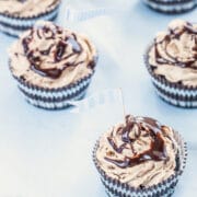 Cookies and Cream Cheesecake Cupcakes