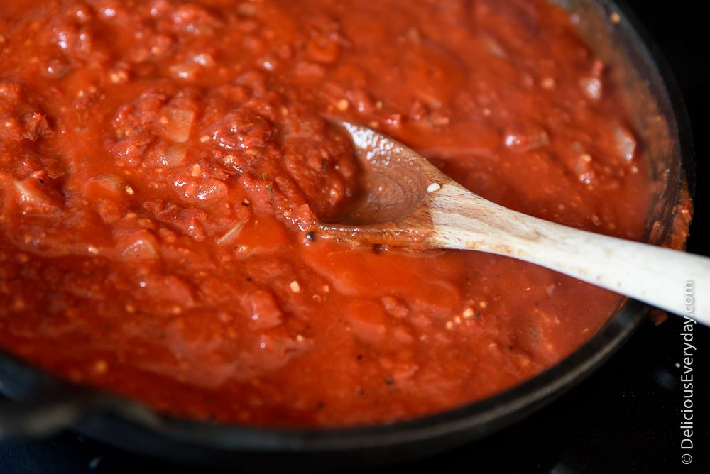 tomato sauce with white wine and sun dried tomatoes