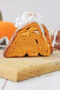 perfect pumpkin cake for the holidays