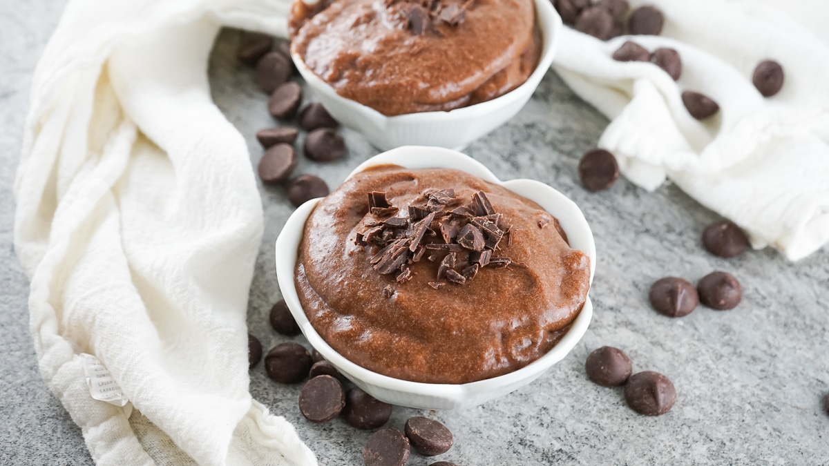 two bowls of vegan chocolate pudding