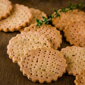 Herb and Garlic Amaranth Crackers recipe | deliciouseveryday.com
